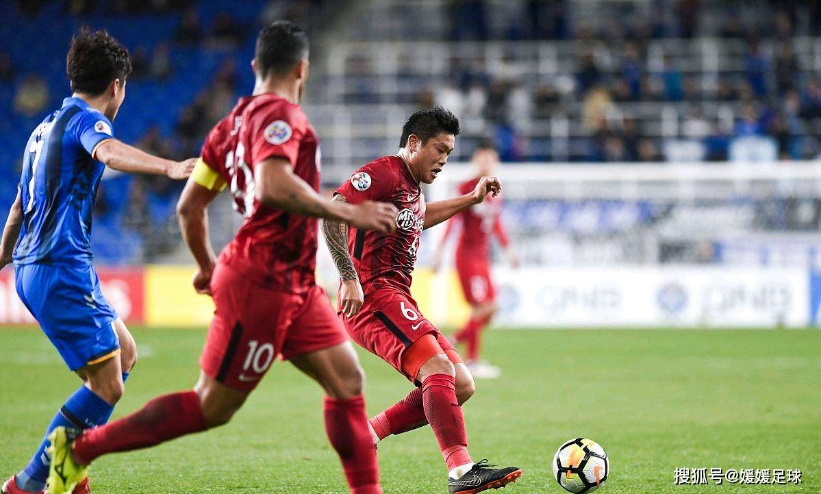 足球热情释放,赛场上的辉煌战绩 足球热情释放,赛场上的辉煌战绩