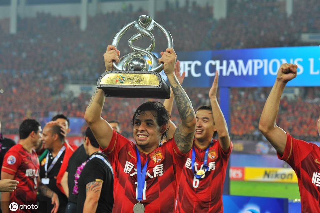 爱游戏网页版登录入口-图尔兰主场告捷，巴甲资格悬念重现