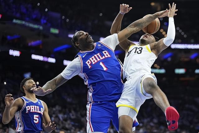 爵士全队联手取胜，气势如虹