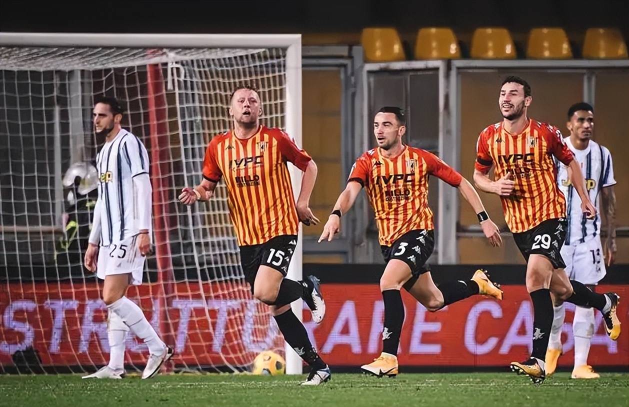 韦斯卡队员表现出色，帮助球队战胜对手