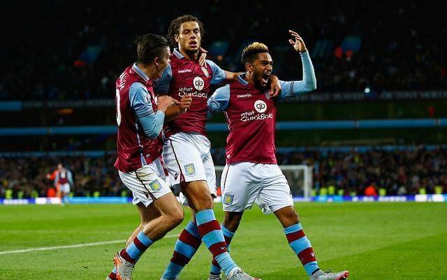 双方球队激烈对抗,场上表现亮眼 双方球队激烈对抗,场上表现亮眼