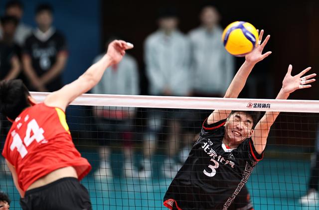 关于第戎队在比赛中展现了出色的控球技巧的信息