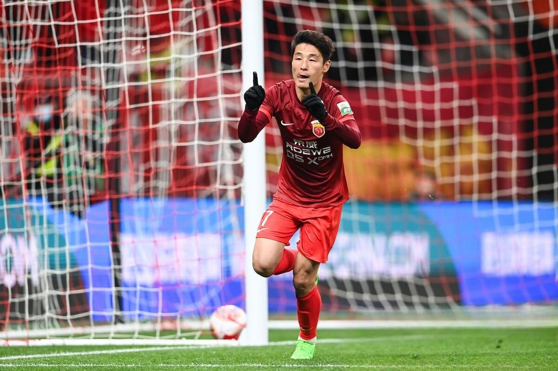 爱游戏官方入口-包含中国足球新生代崭露头角，为国争光无愧的词条