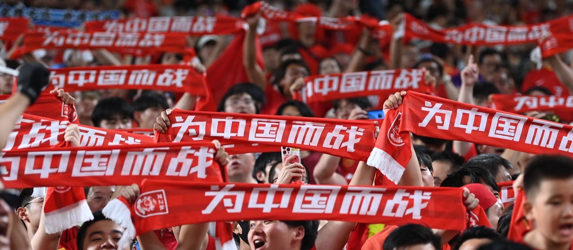 热烈的足球赛事持续在国内展开 热烈的足球赛事持续在国内展开