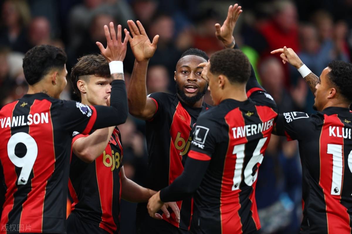 爱游戏官网-曼联在主场与博恩茅斯战平，保持不败的简单介绍