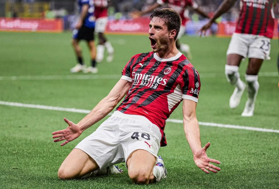 关于AC米兰连续取得胜利,临近碾碎强敌的一幕?的信息 关于AC米兰连续取得胜利,临近碾碎强敌的一幕?的信息