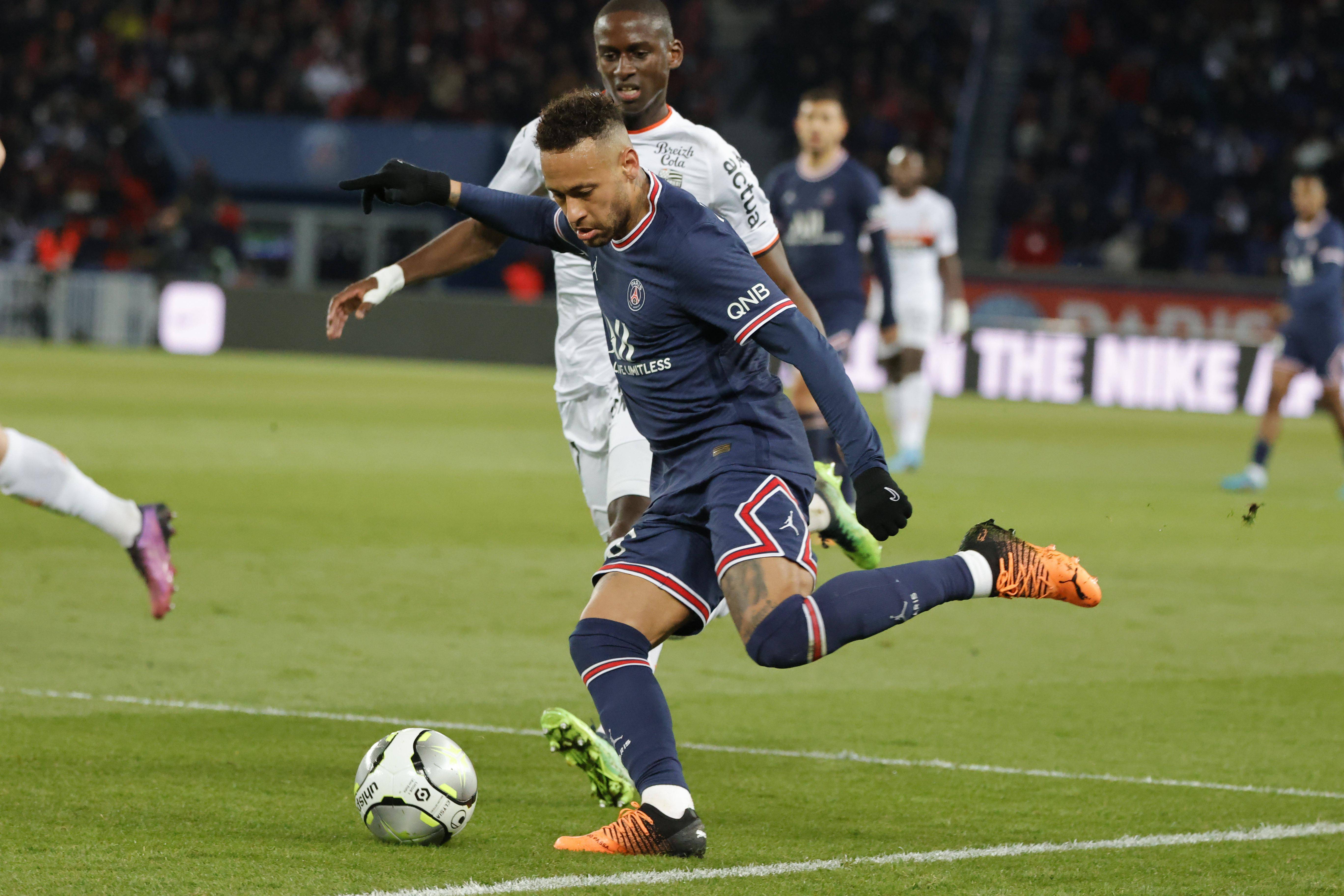 关于巴黎圣日耳曼球员内马尔恢复训练有望参加下场比赛的信息 关于巴黎圣日耳曼球员内马尔恢复训练有望参加下场比赛的信息