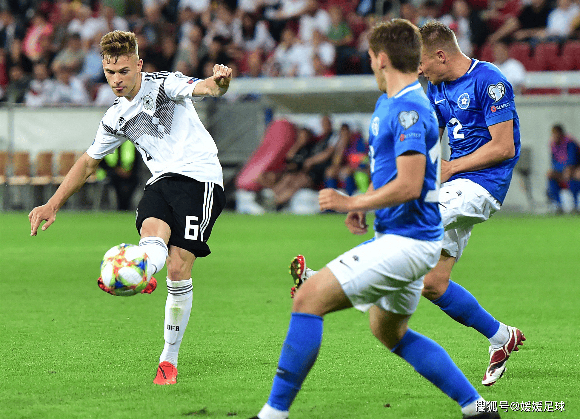 令人激动不已的足球比赛瞬间 令人激动不已的足球比赛瞬间