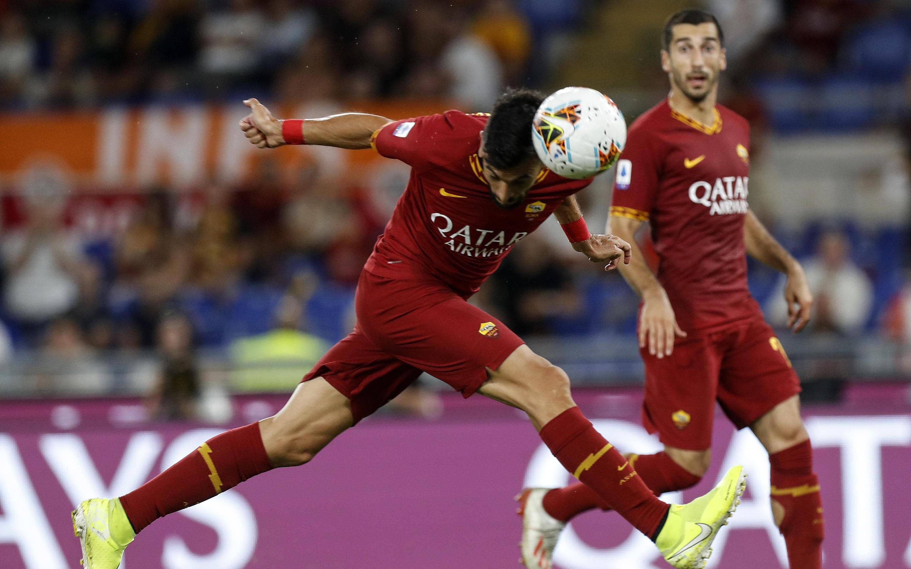 勒沃库森队在攻防转换中取得胜利 勒沃库森队在攻防转换中取得胜利