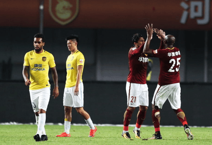 爱游戏官方登录入口-华夏幸福主场战平苏宁，继续在中超保级区徘徊