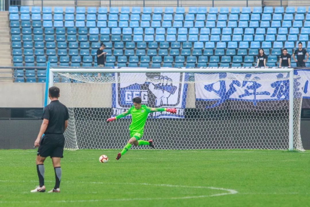 莱比锡红牛小将崭露头角,成为新星!的简单介绍 莱比锡红牛小将崭露头角,成为新星!的简单介绍