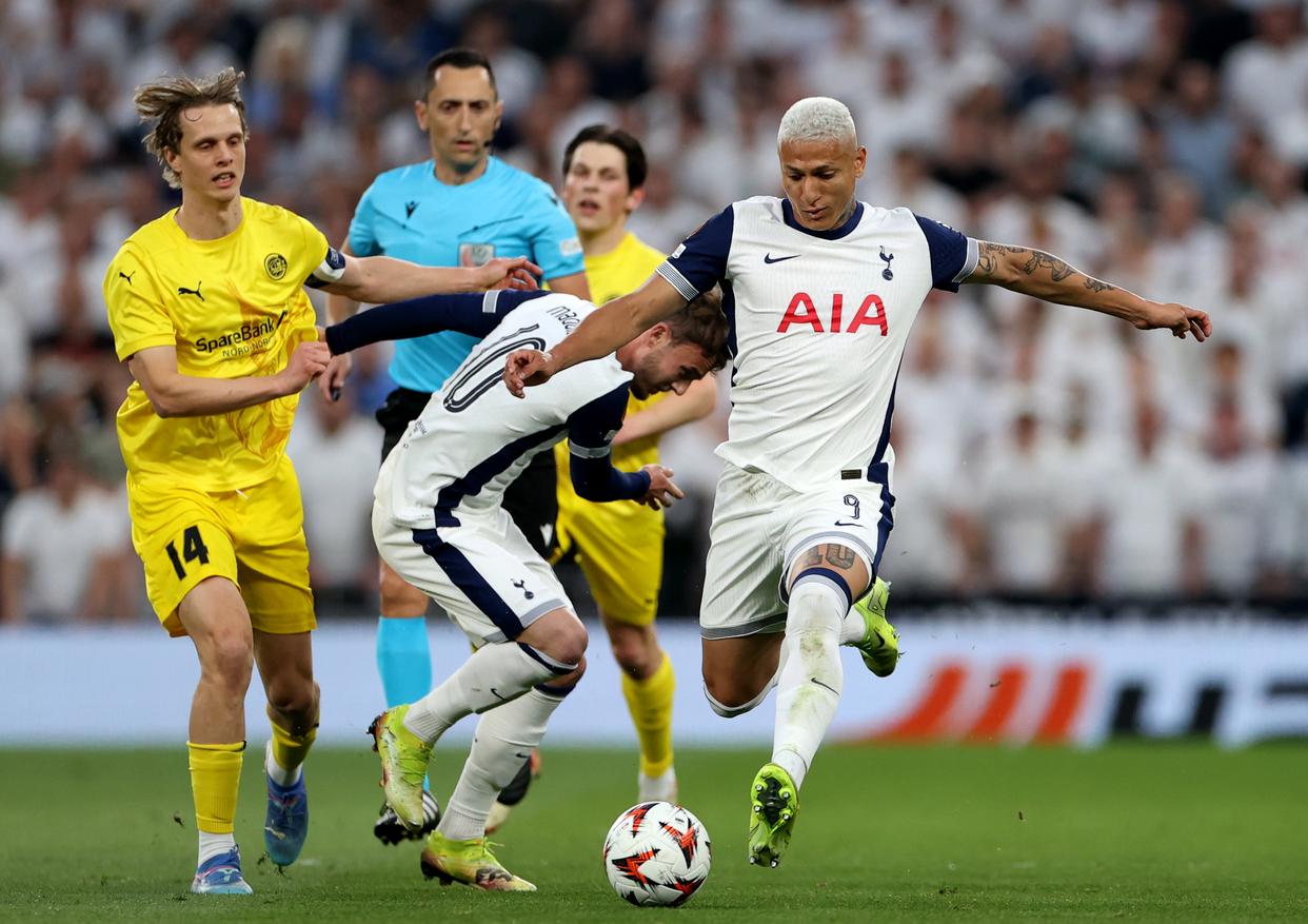 欧预赛热身赛精彩纷呈,球员状态备受关注 欧预赛热身赛精彩纷呈,球员状态备受关注