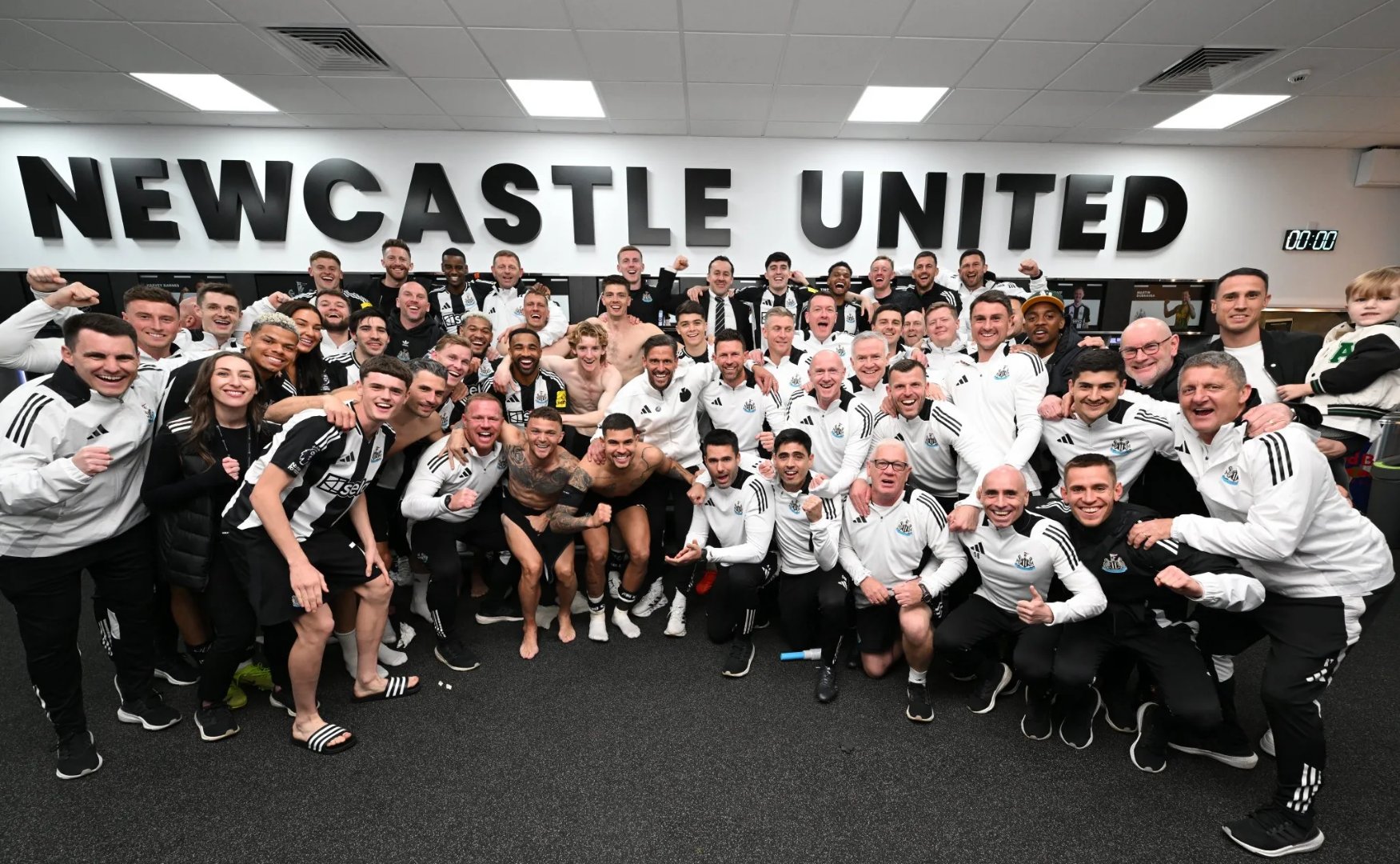 关于纽卡斯尔联与桑德兰争夺平局,双方实力相当的信息 关于纽卡斯尔联与桑德兰争夺平局,双方实力相当的信息