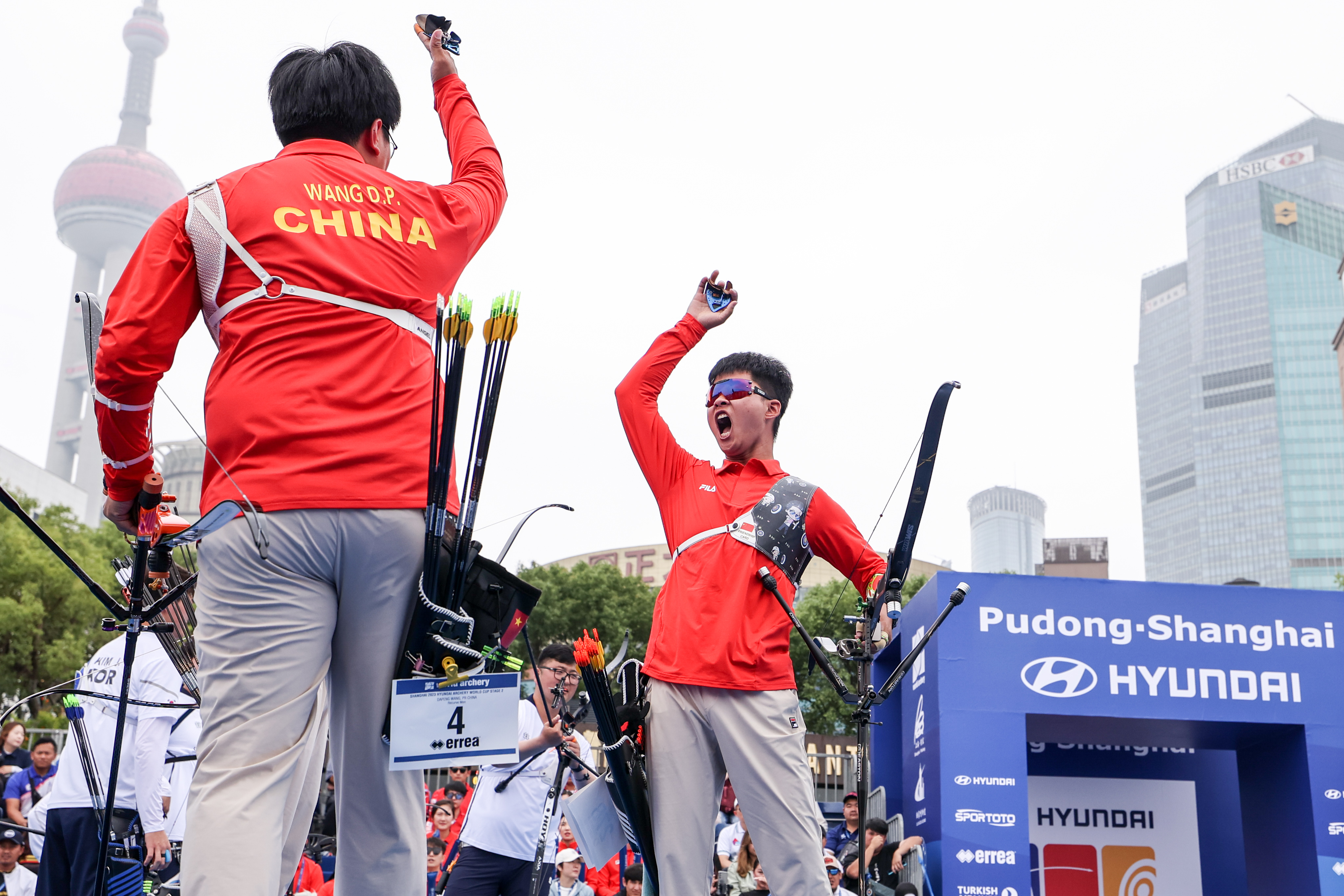 爱游戏亚洲官网-奥地利射箭选手以精湛技艺获胜，夺冠