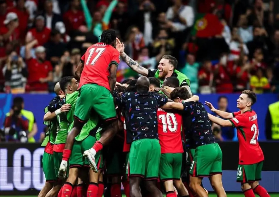 爱游戏在线登录-命悬一线的欧洲足球赛场：胜利和失败之间只差一线的简单介绍