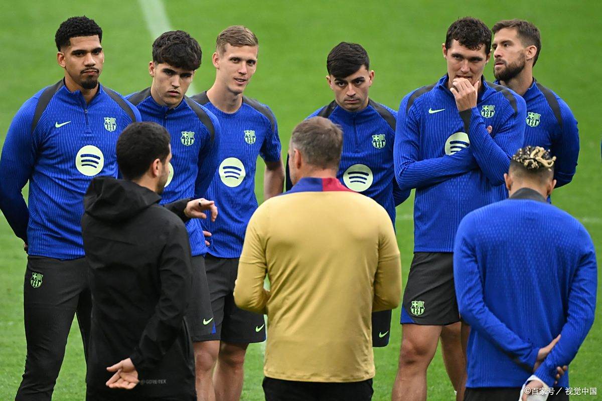 爱游戏亚洲官网-包含精湛技艺！法甲赛场壮举引领足球风潮的词条