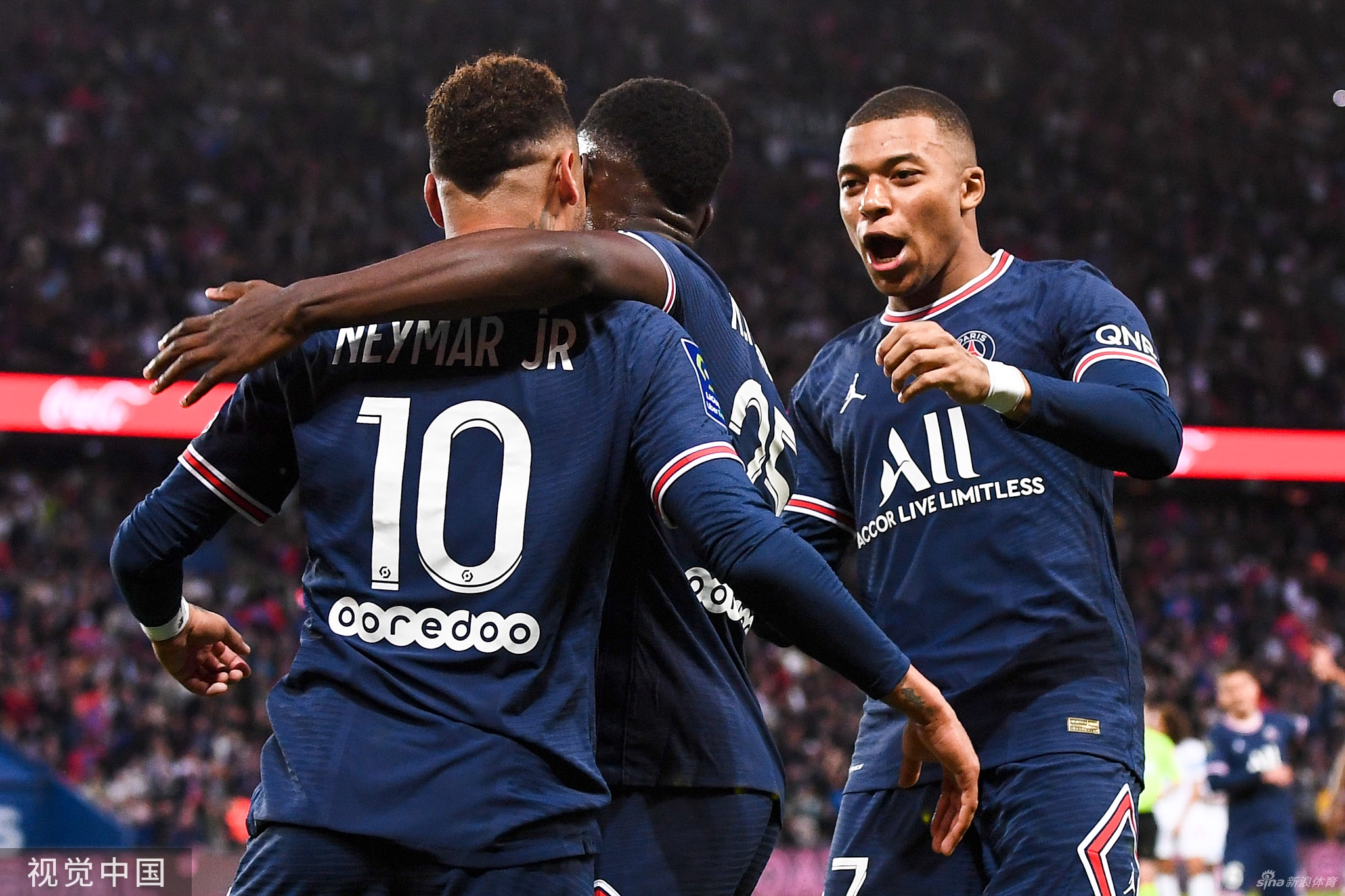 包含精湛技艺!法甲赛场壮举引领足球风潮的词条 包含精湛技艺!法甲赛场壮举引领足球风潮的词条