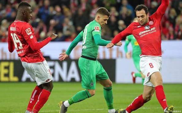 爱游戏官网网页版入口-美因茨主场不敌霍芬海姆，积分榜位置下滑的简单介绍