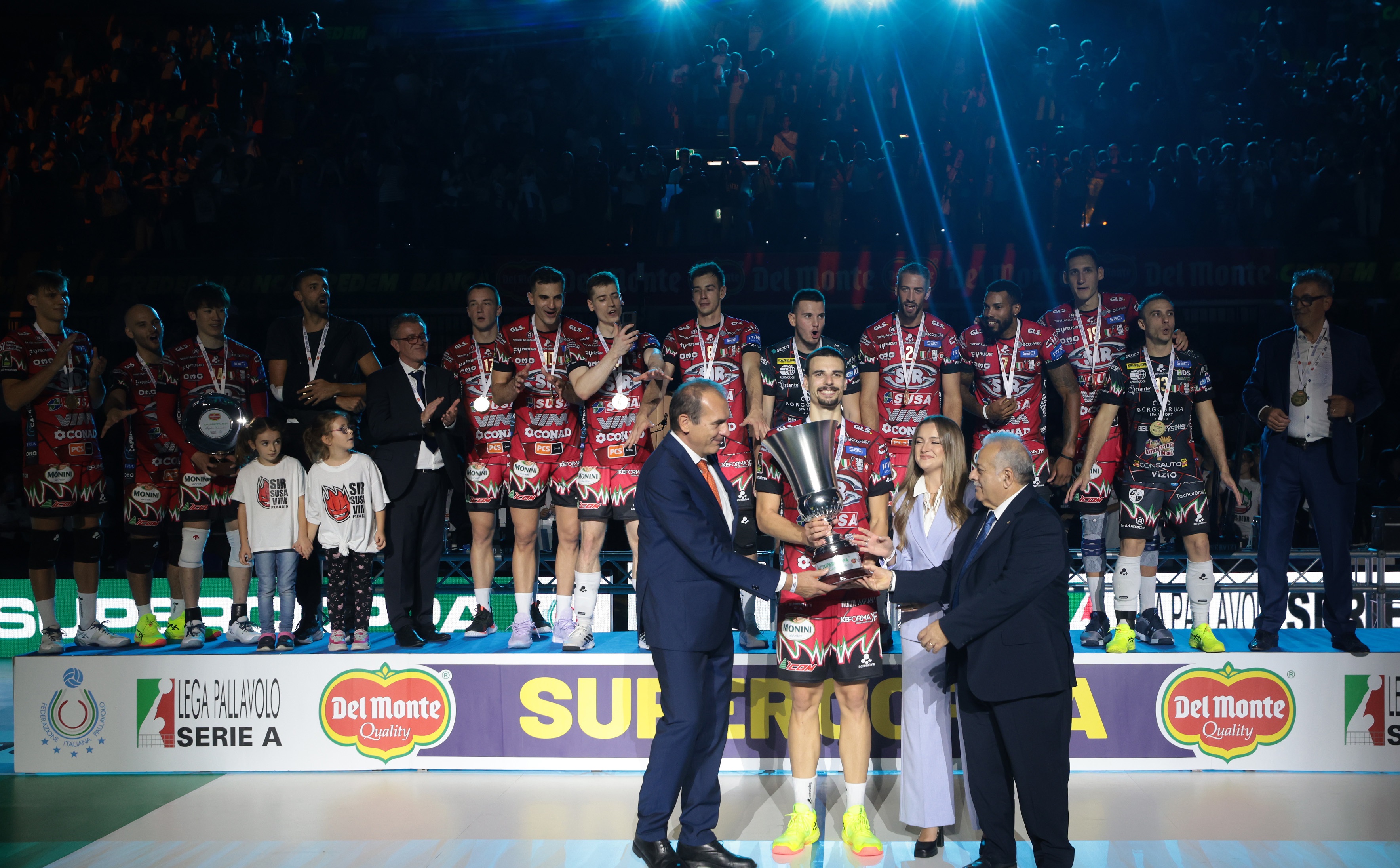 联盟颁奖典礼:最佳球员获奖 联盟颁奖典礼:最佳球员获奖