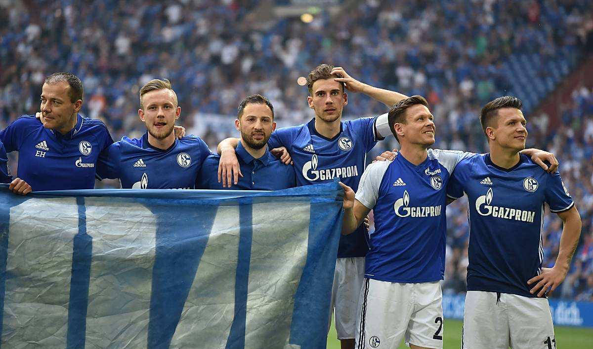 爱游戏在线-包含沙尔克04主场战平勒沃库森，保持不败的词条