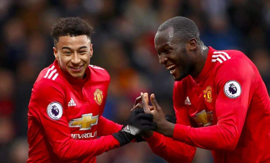 爱游戏体育官网-曼联客场逼平，保持团结表现