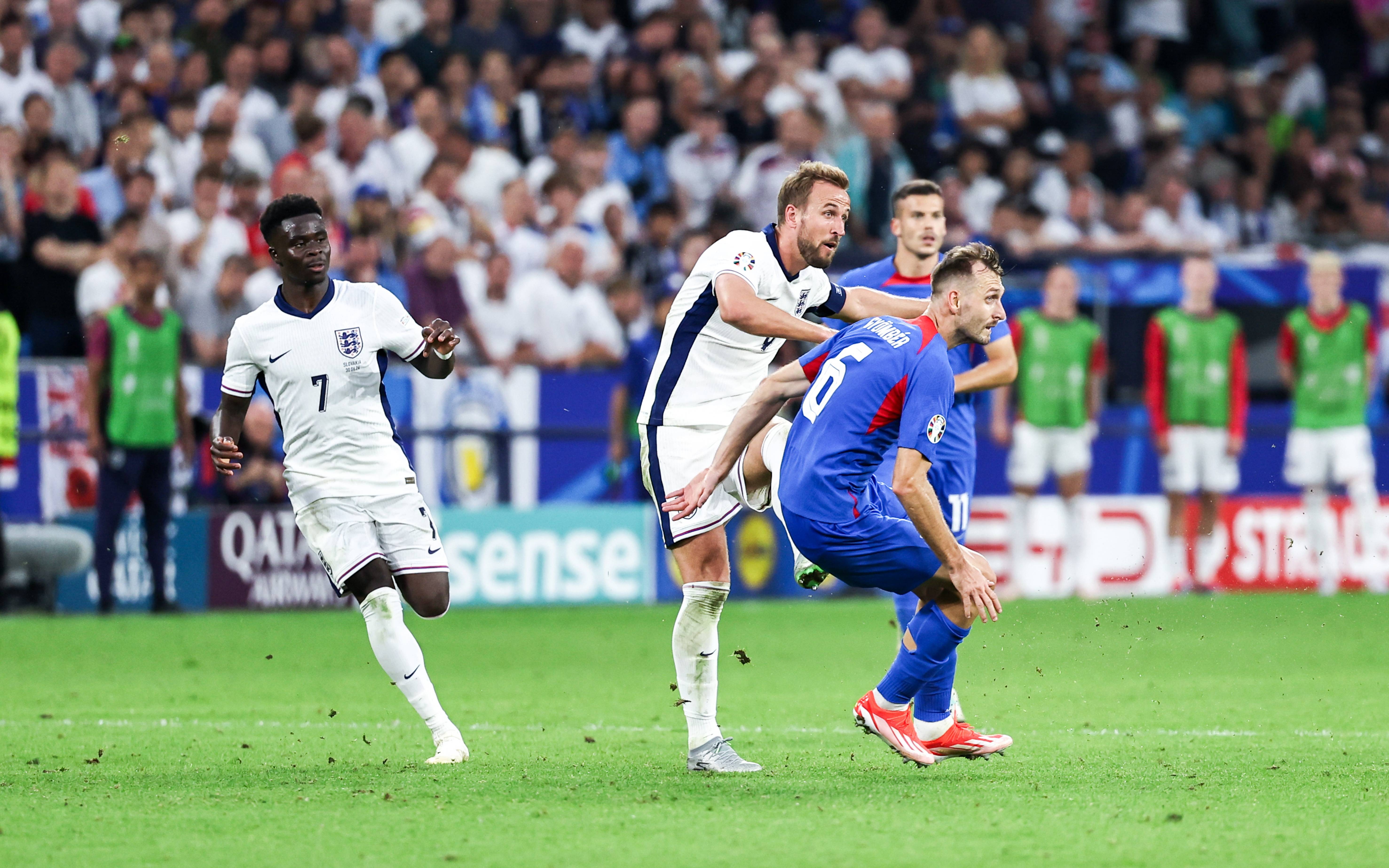 瞄准胜利!欧洲杯预选赛团队配合完美的简单介绍 瞄准胜利!欧洲杯预选赛团队配合完美的简单介绍