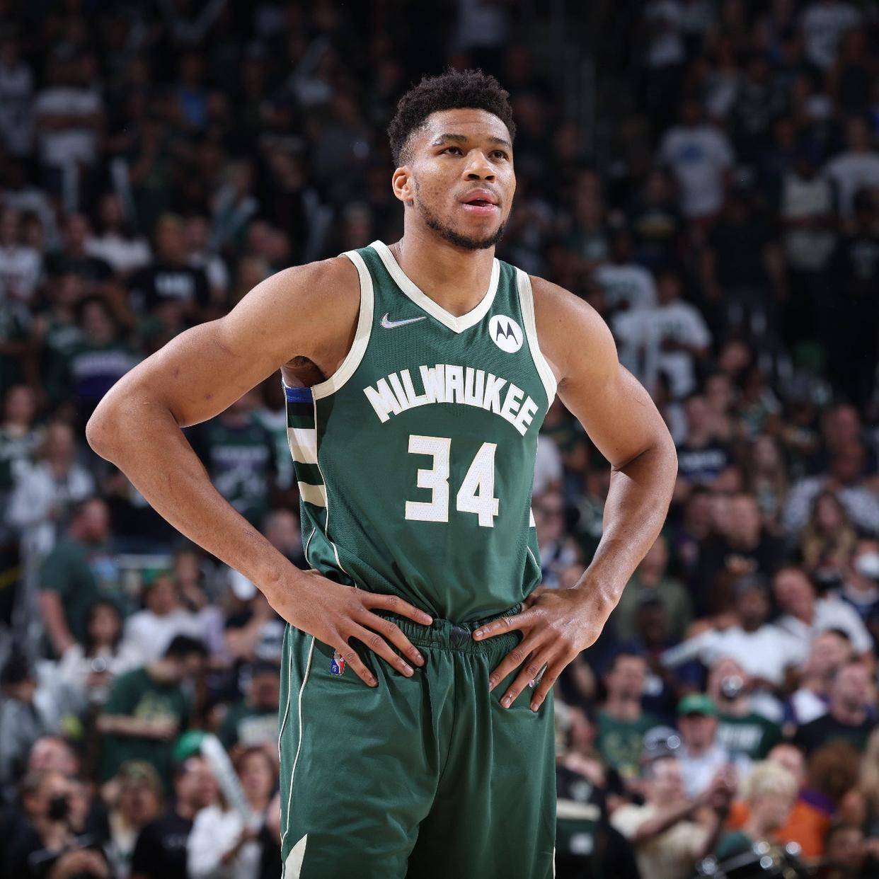 横扫!雄鹿再胜马刺,继续不败之地的简单介绍 横扫!雄鹿再胜马刺,继续不败之地的简单介绍