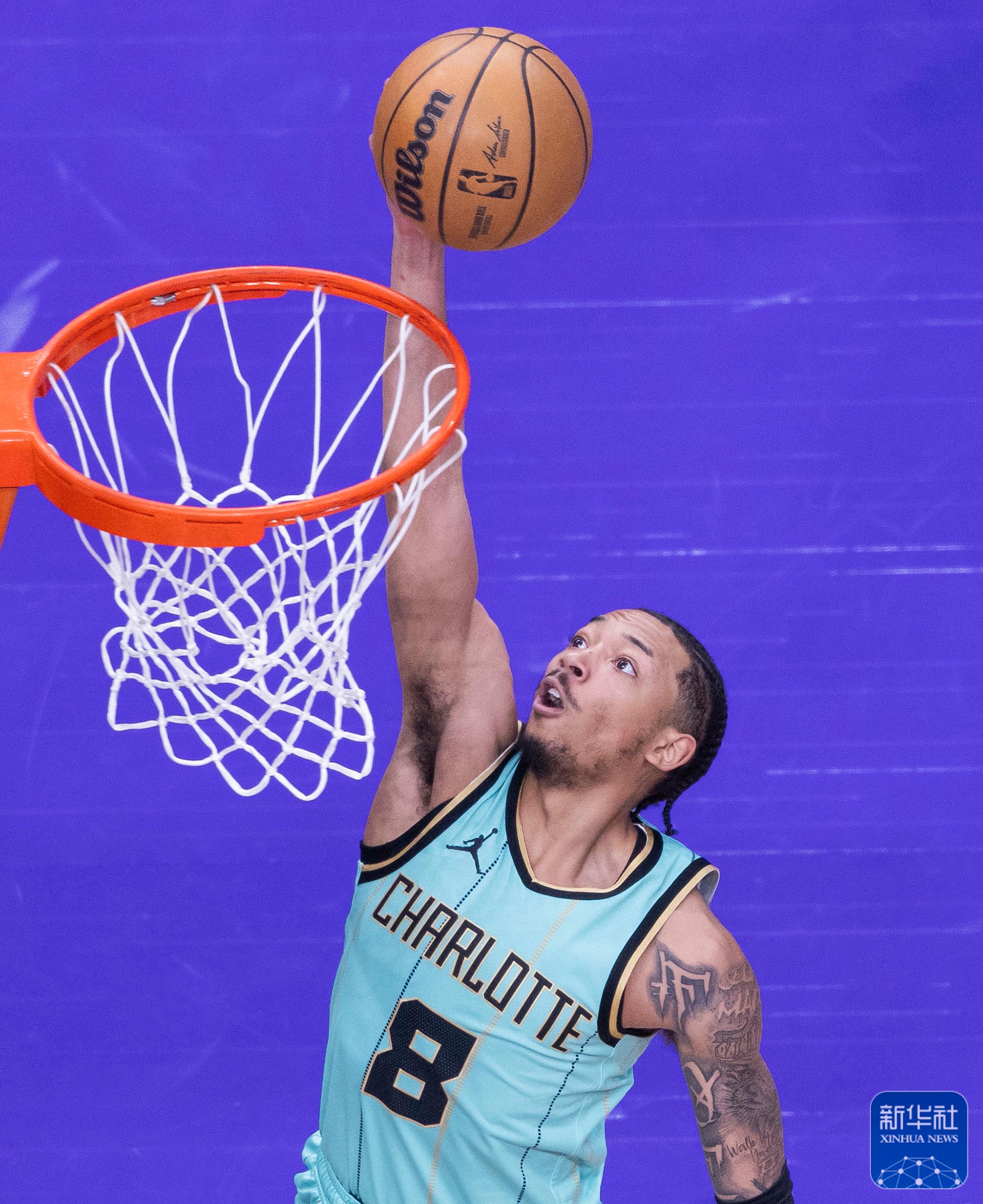 爱游戏在线登录-包含猛龙换帅调整战术，打造更加稳固的防守的词条