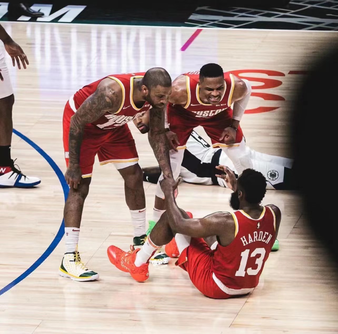 快船主场惨败热火遭遇两连败 快船主场惨败热火遭遇两连败